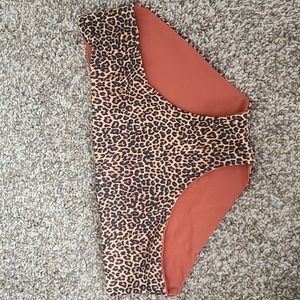 Rewired boycut bottoms size small(2-4)